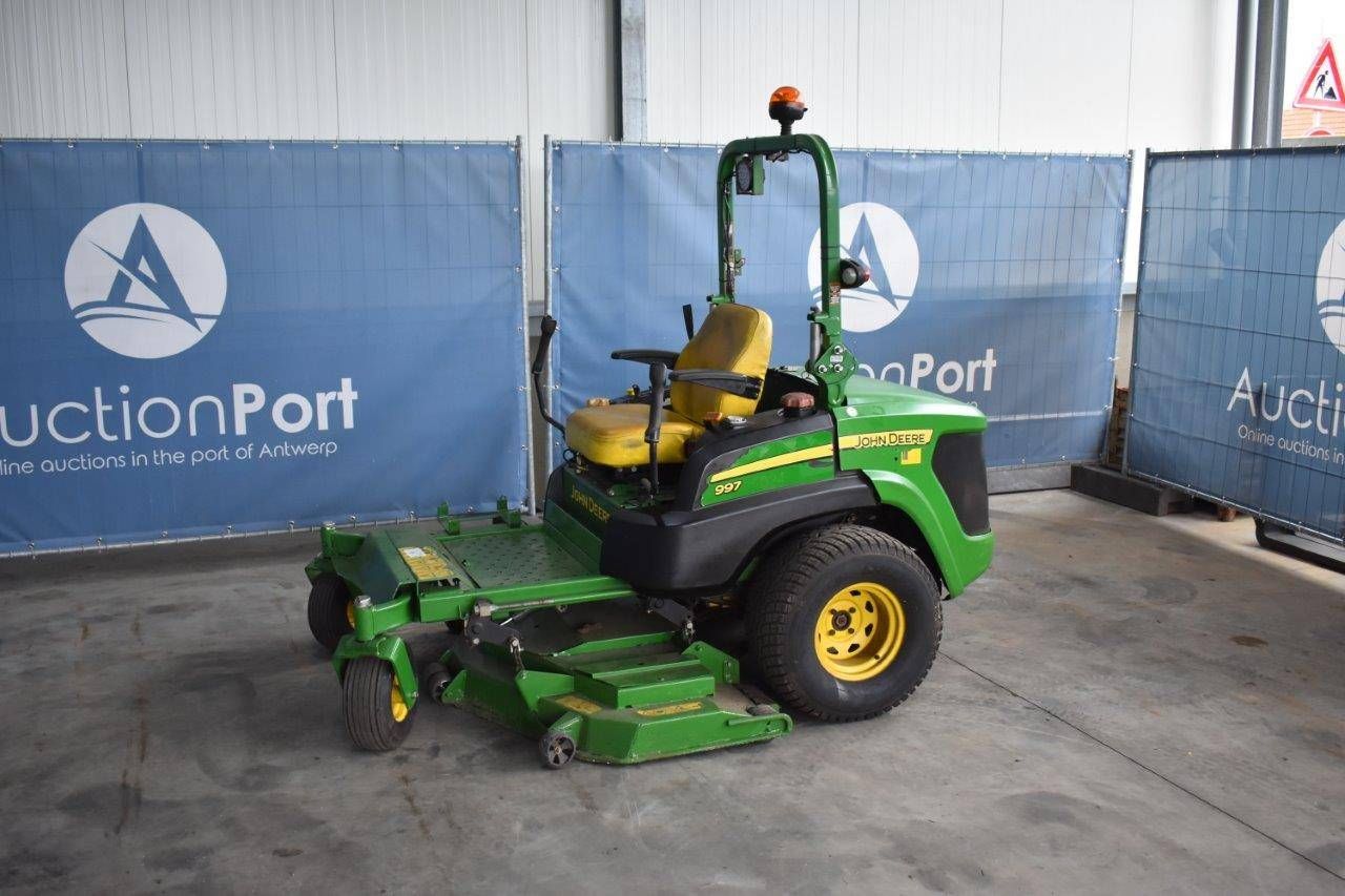Zitmaaier John Deere 997 ZTR Diesel