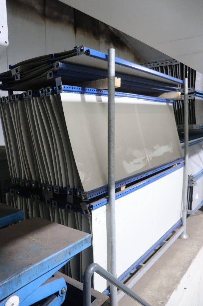 Shelving unit