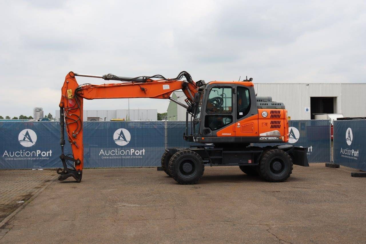 Wheel excavator Doosan DX165W-5 Diesel 139hp 2017