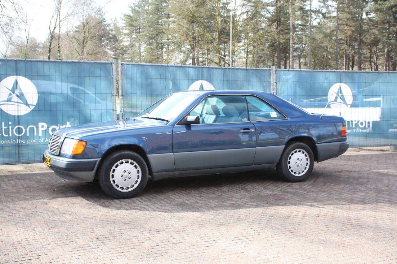 Passenger car Mercedes-Benz 230CE Petrol 132hp 1987 (Margin)