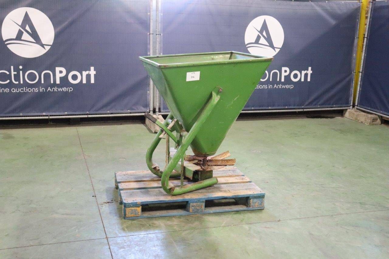 Dust spreader (Margin)