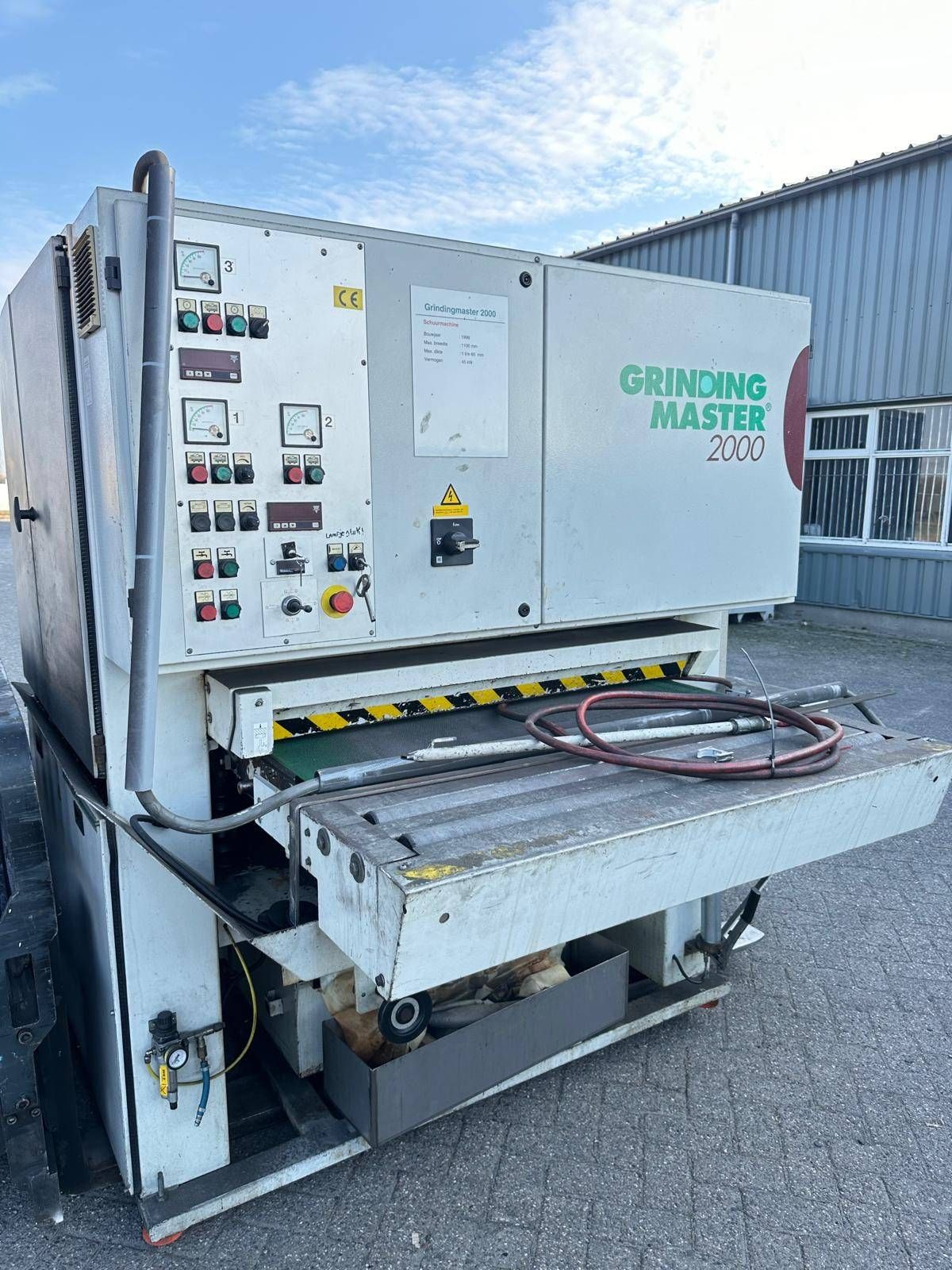 Grindmaster 2000 Elektrischer Breitbandschleifer 45 kW 1999
