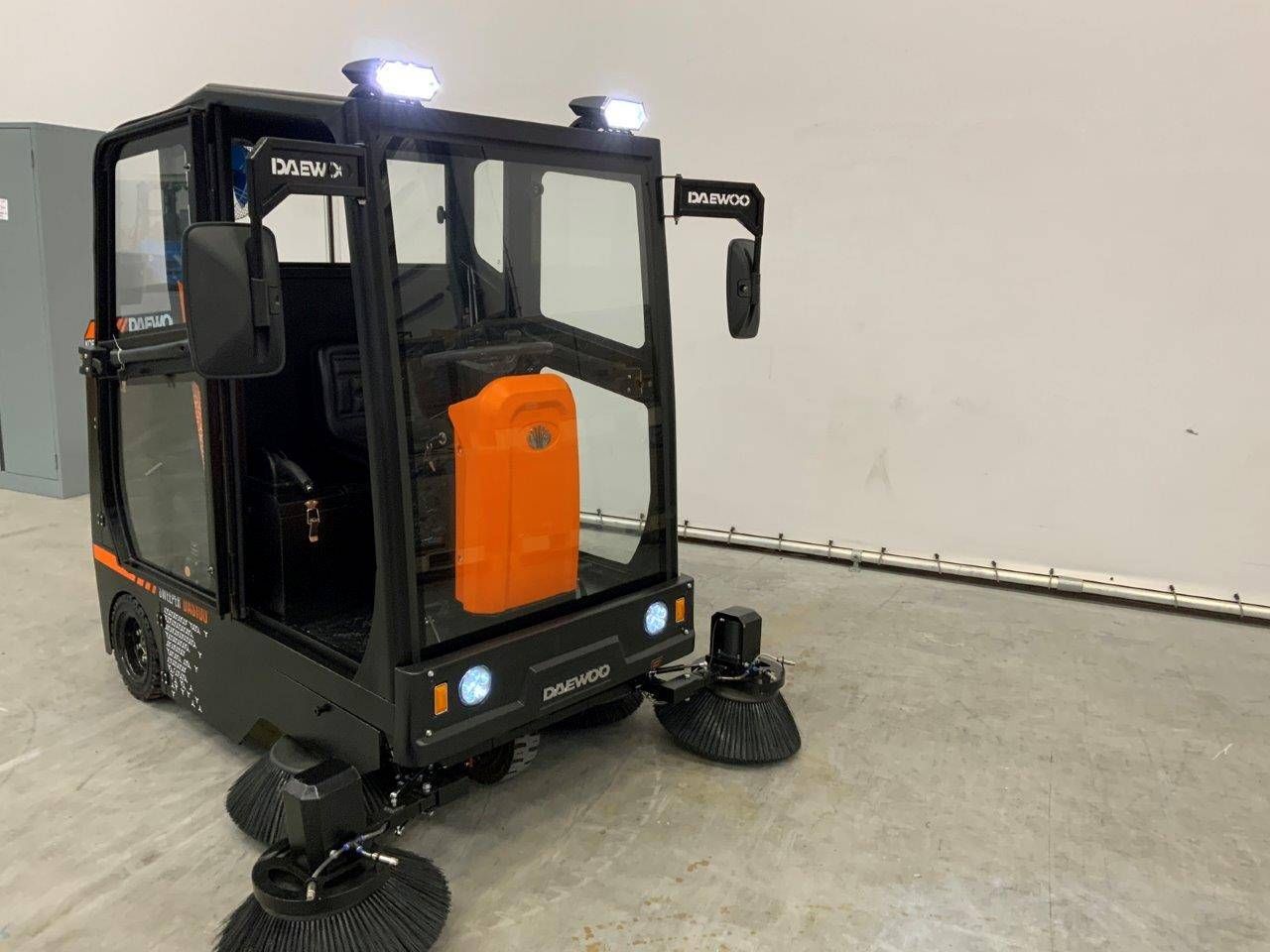Daewoo DAS100 Electric Sweeper 1200W 2025 New