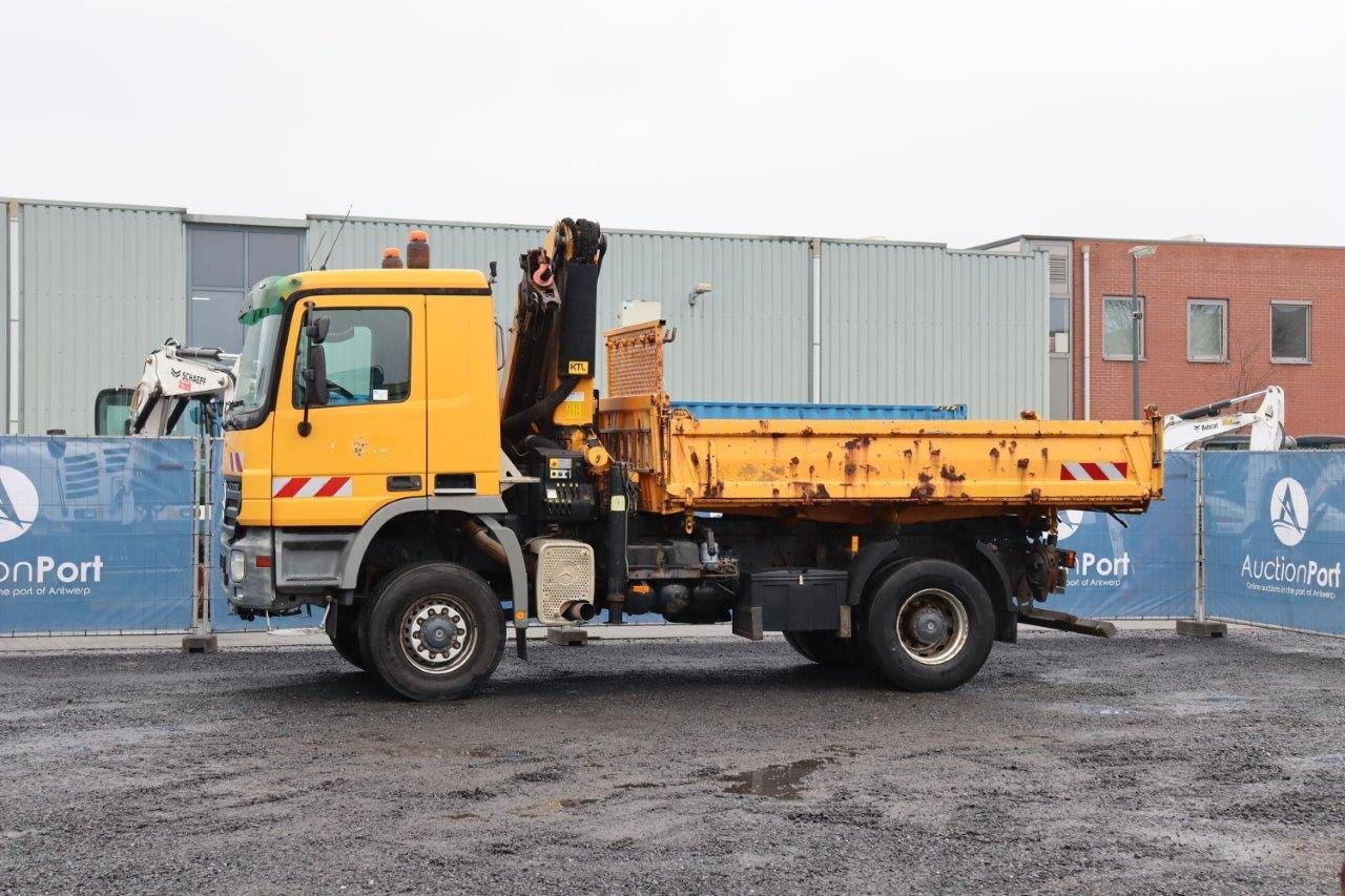 Truck with crane Mercedes-Benz Actros 932.07 Diesel 18000kg 2005