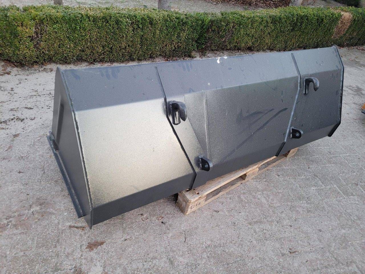 Front loader bucket 200cm