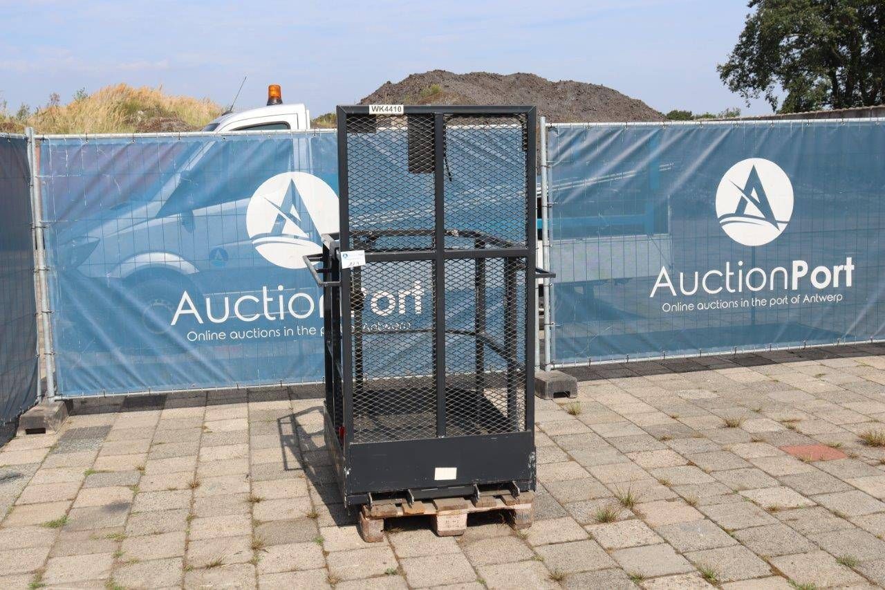 Nijhuis HH02 300kg aerial work platform 2015