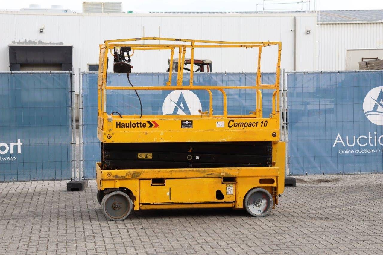 Scissor lift Haulotte Compact 10 Electric 450kg 10m 2008