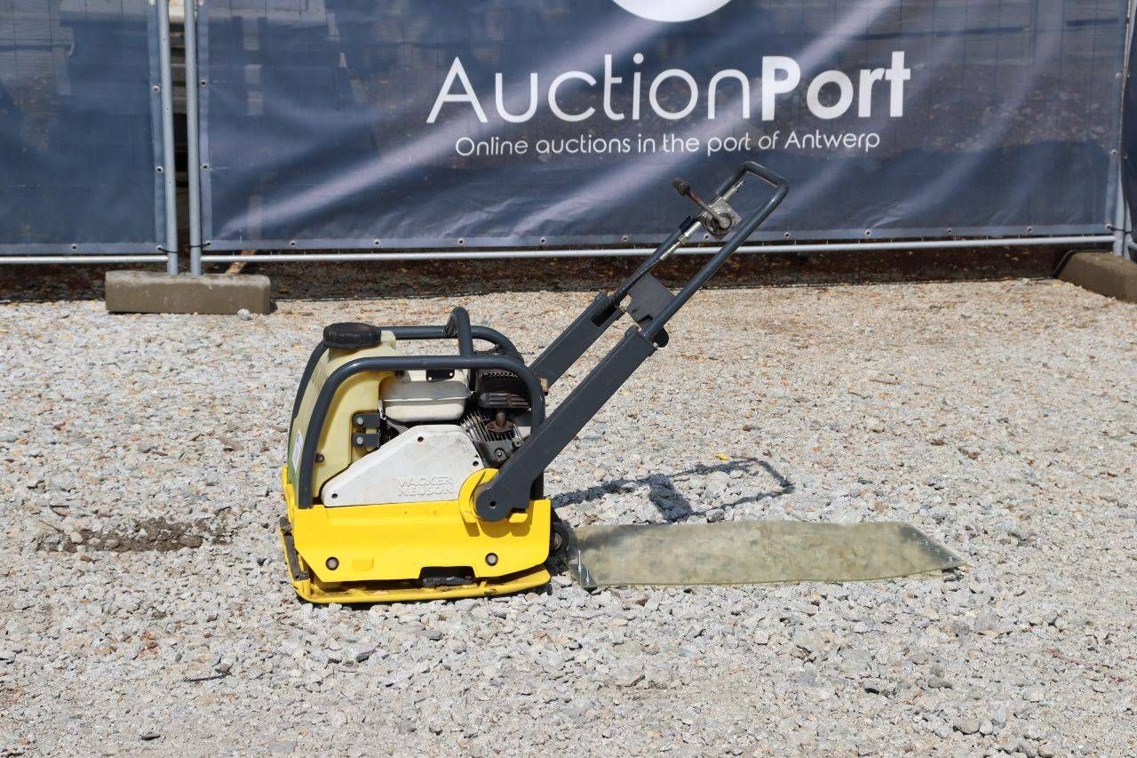 Trilplaat Wacker Neuson Benzine