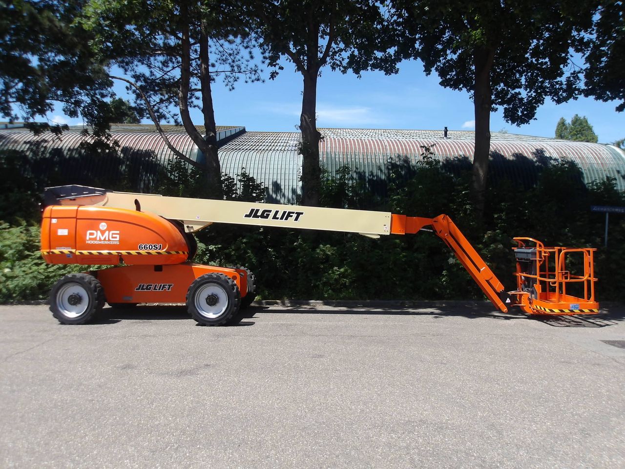 Telescopic boom lift JLG 660SJ Diesel 21.80m 2012