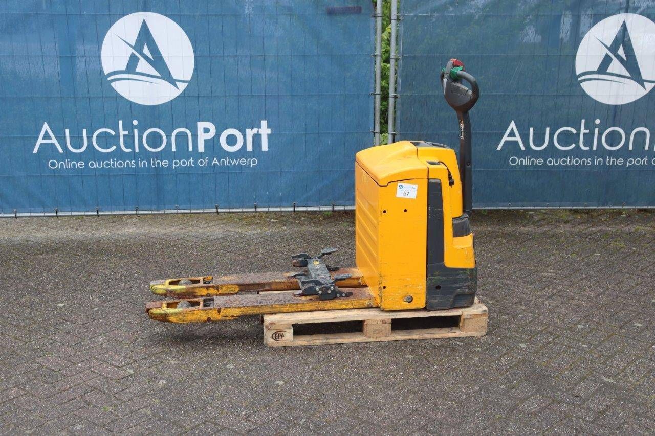 Pallet truck Jungheinrich EJE220 Electric 2000kg 