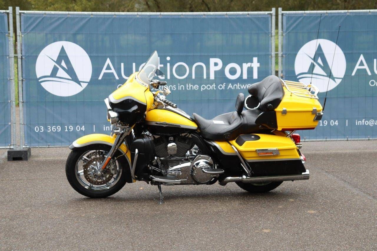 Motorcycle Harley-Davidson CVO Ultra Limited Petrol 2012