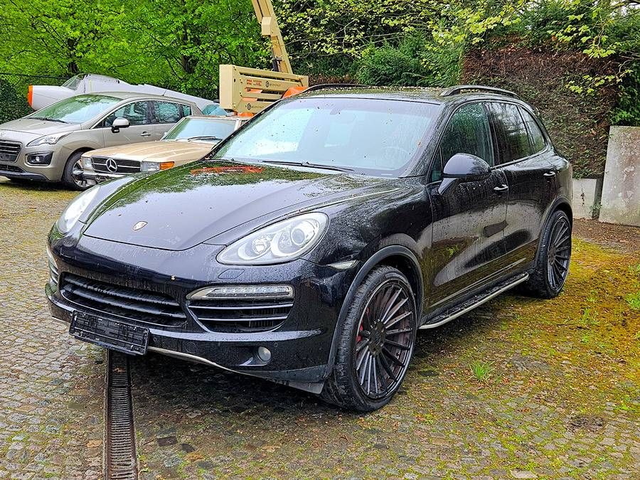 Porsche Cayenne Diesel 2011 (Margin)