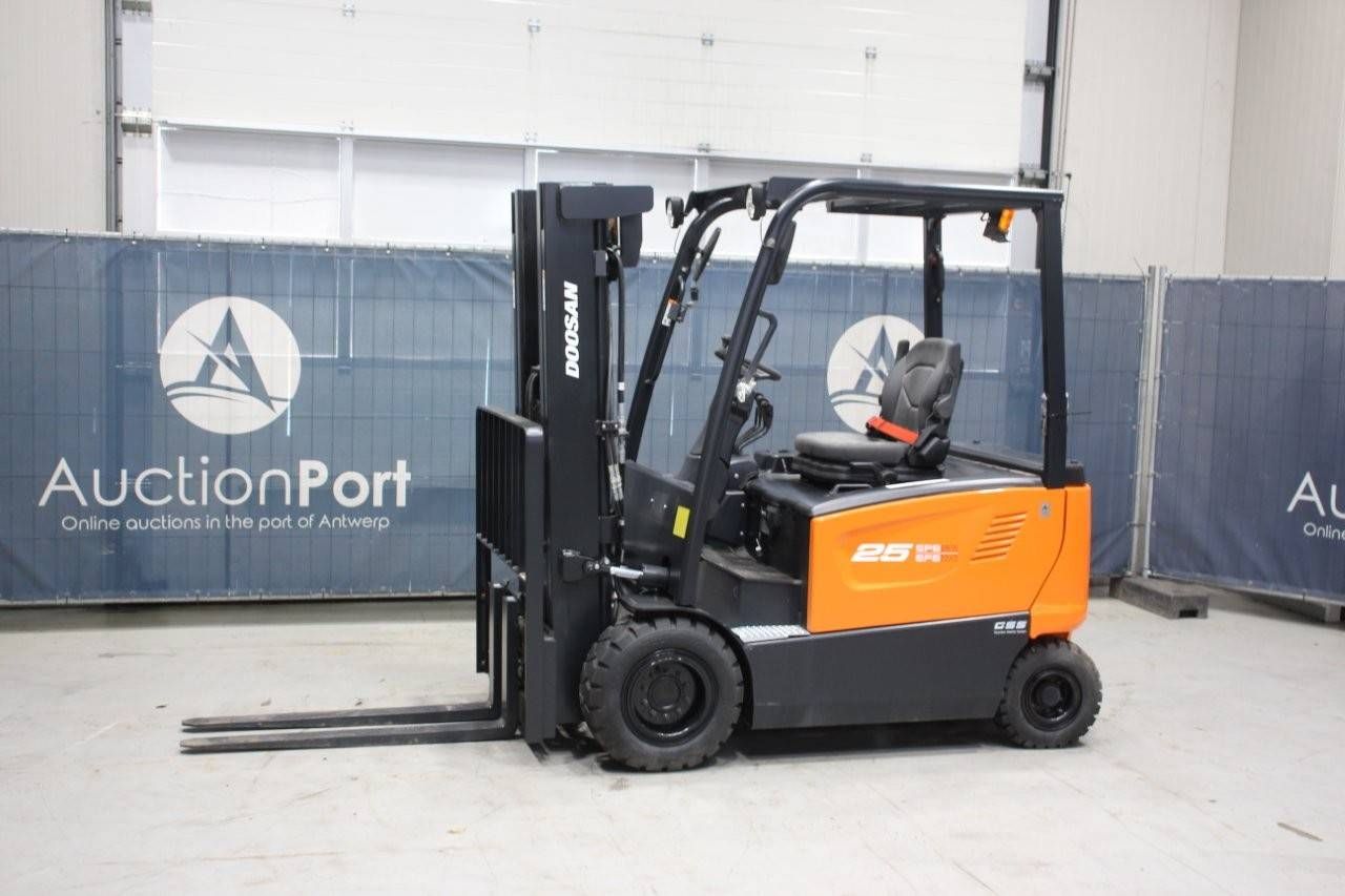 Doosan B25x-7plus Electric Forklift 2385kg 4.73m