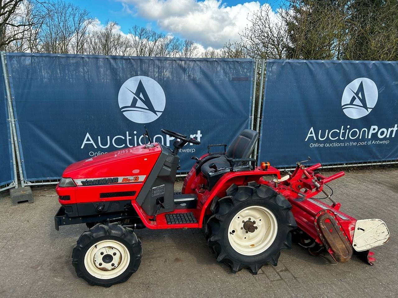 Mini tractor Yanmar Ke-3 Diesel 13hp
