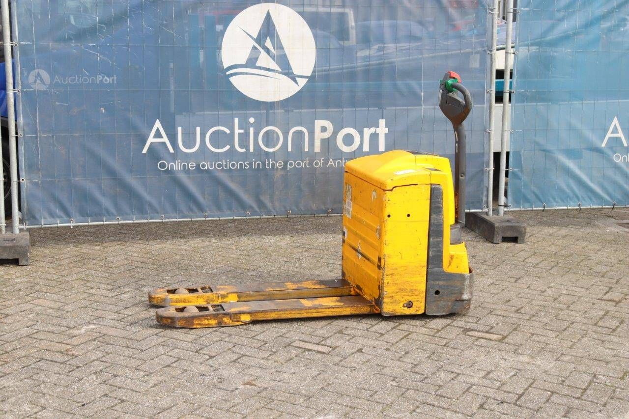 Pallet truck Jungheinrich EJE 220 Electric 2000kg 2015