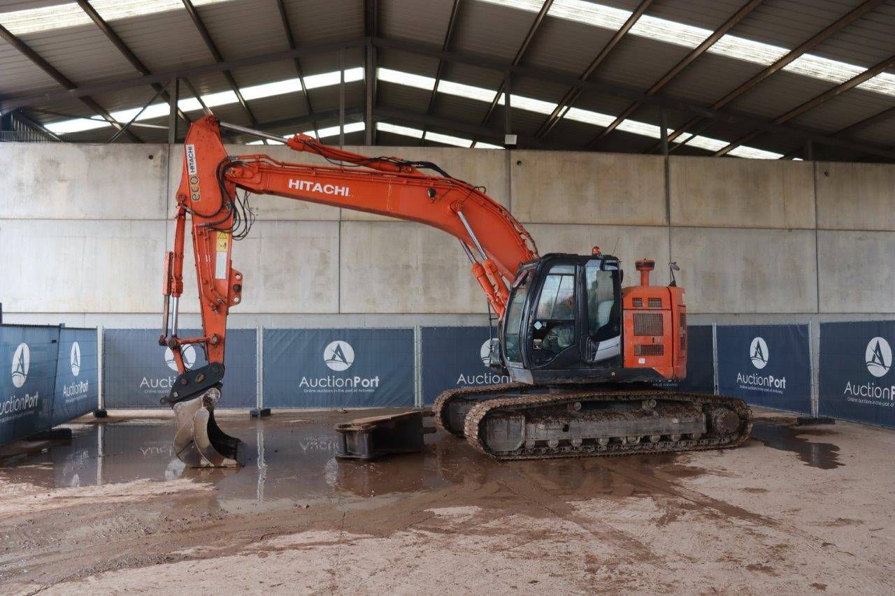 Crawler excavator Hitachi ZX225USLC-5B Diesel 2015