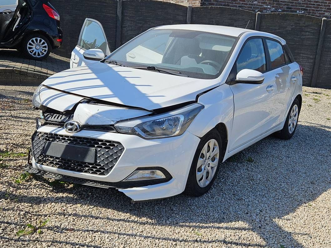 Hyundai i20 1.2 (accident car/project basis) (Margin)
