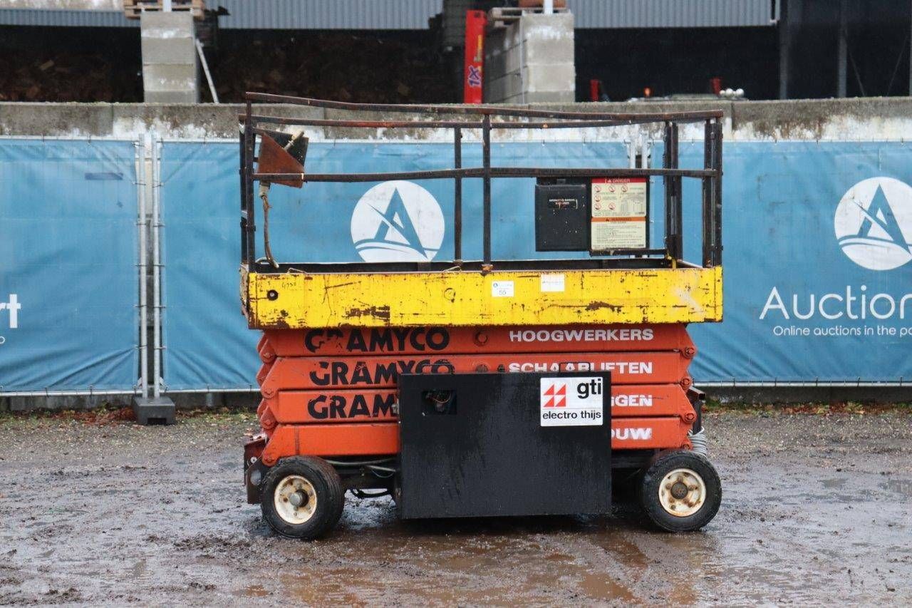 Scissor lift Snorkel ECONOMY HYD. 2546 Electric 9.6m 1990