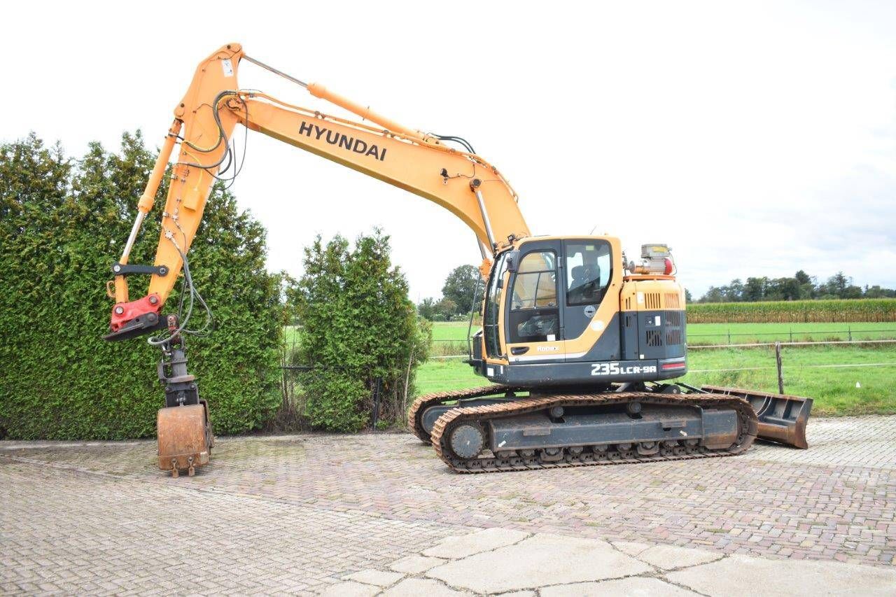 Crawler excavator Hyundai 235 LCR-9A Diesel