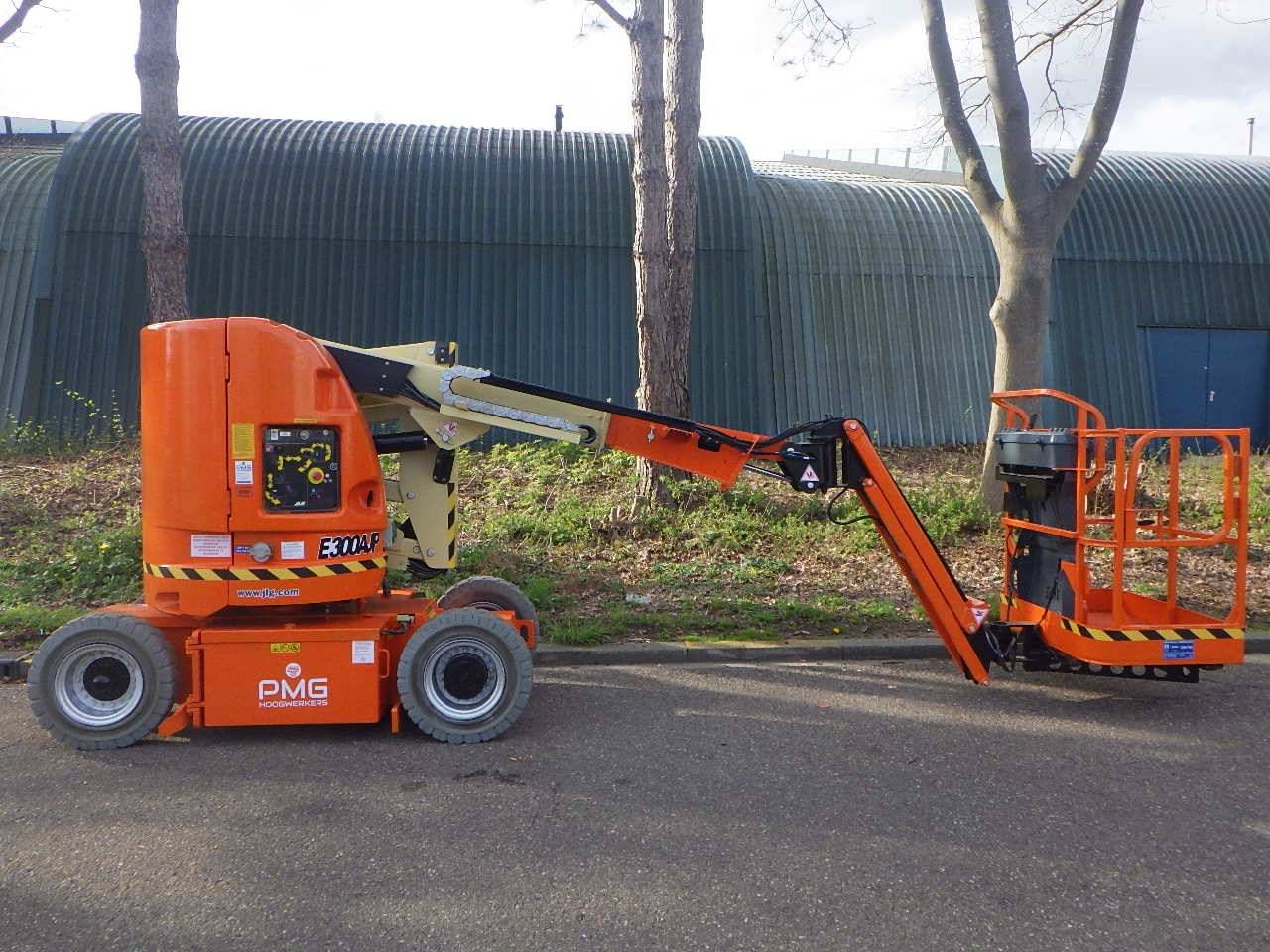 Articulating telescopic boom lift JLG E300AJP Electric 11.19m 2014