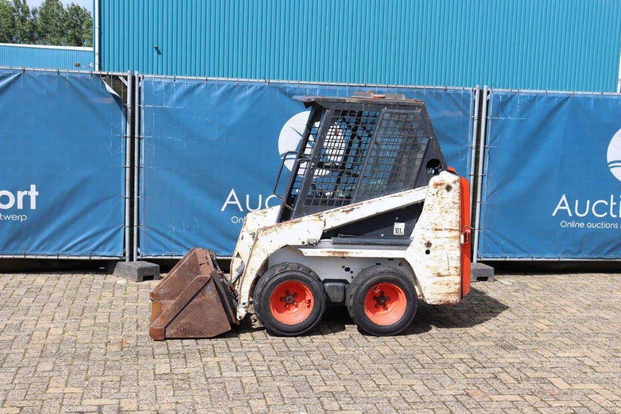 Skid steer loader Bobcat S70 Diesel