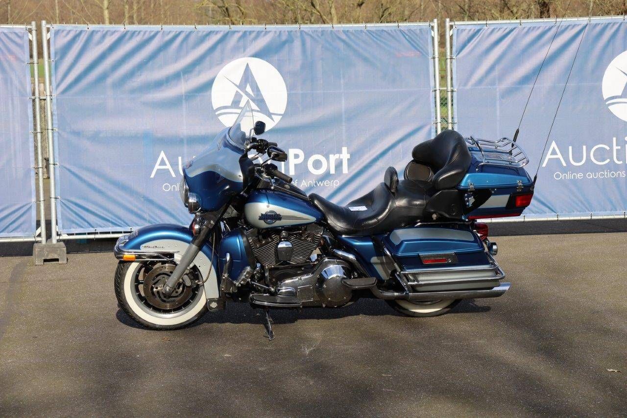 Motorcycle Harley Davidson Ultra Classic Petrol