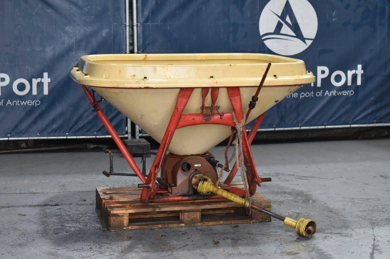 Fertilizer spreader Vicon 600L