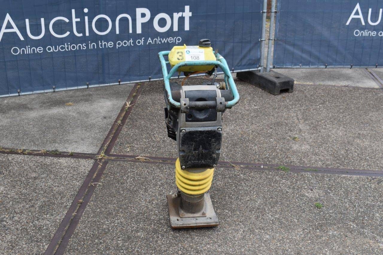 Vibratory plate Ammann ATR68P
