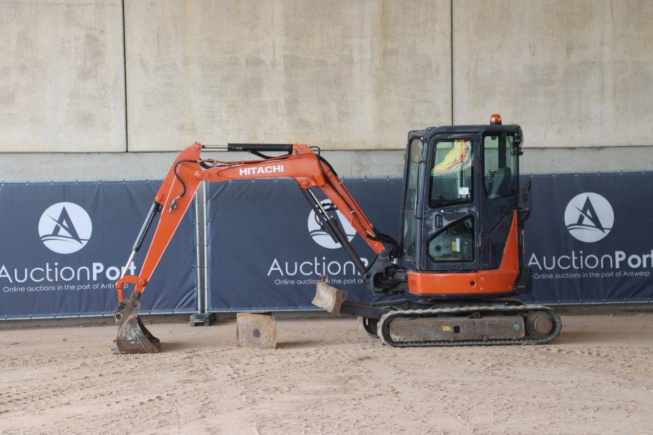 Crawler excavator Hitachi ZX33U-6A Diesel 2017