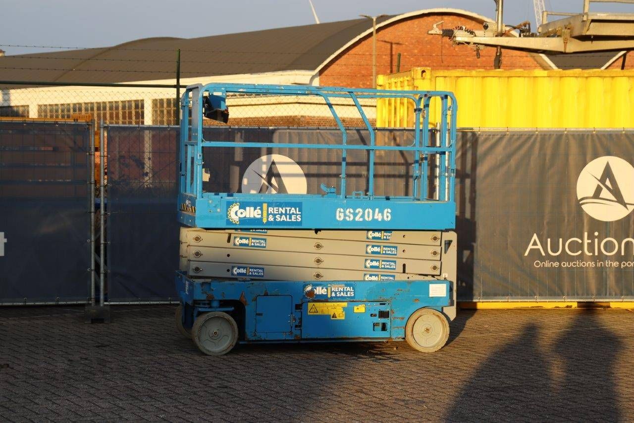 Scissor Lift Genie GS-2646 Electric 9.96m 2015