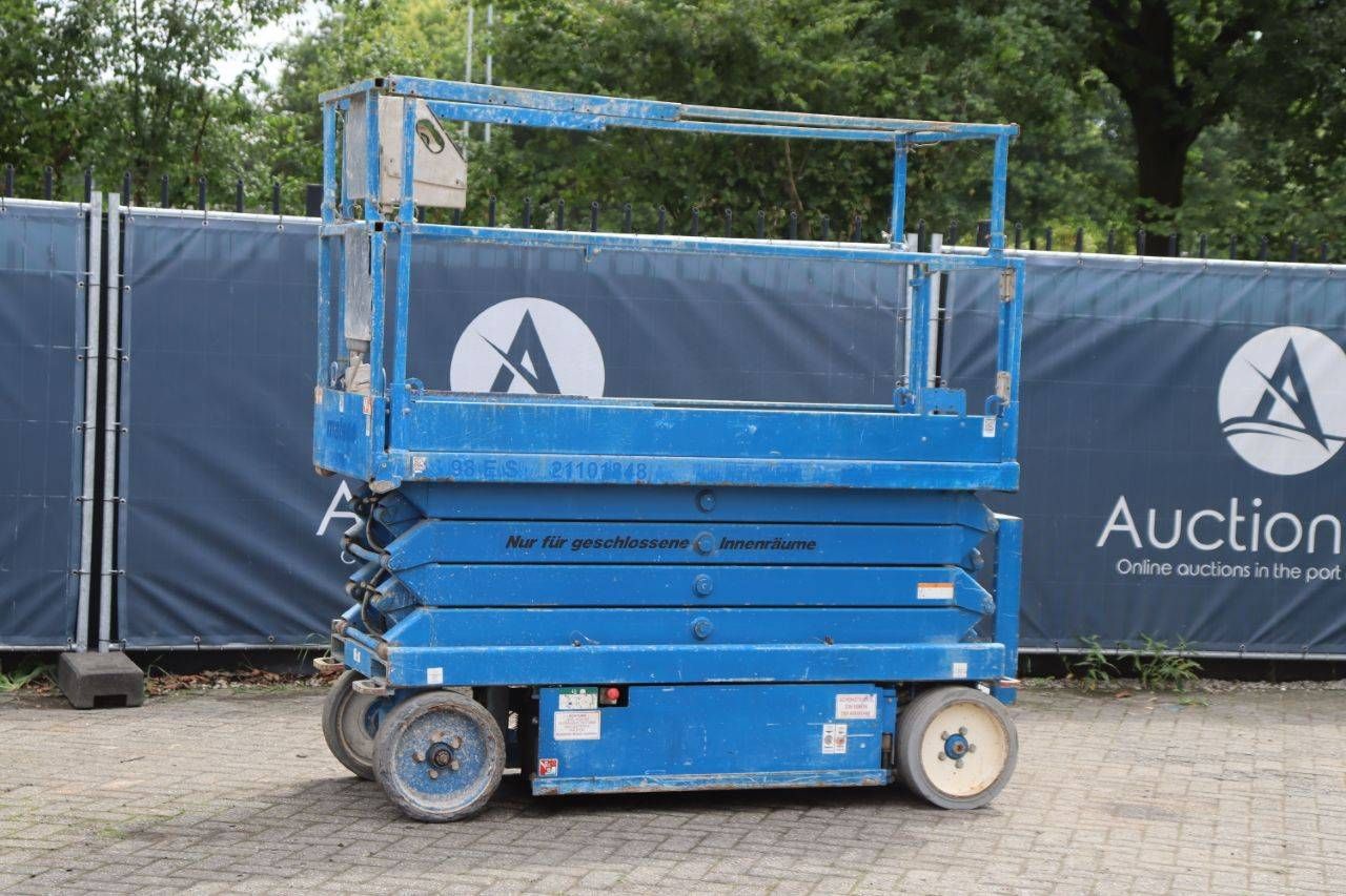 Scissor lift Skyjack SJIII 3226 Electric 9.9m 2015