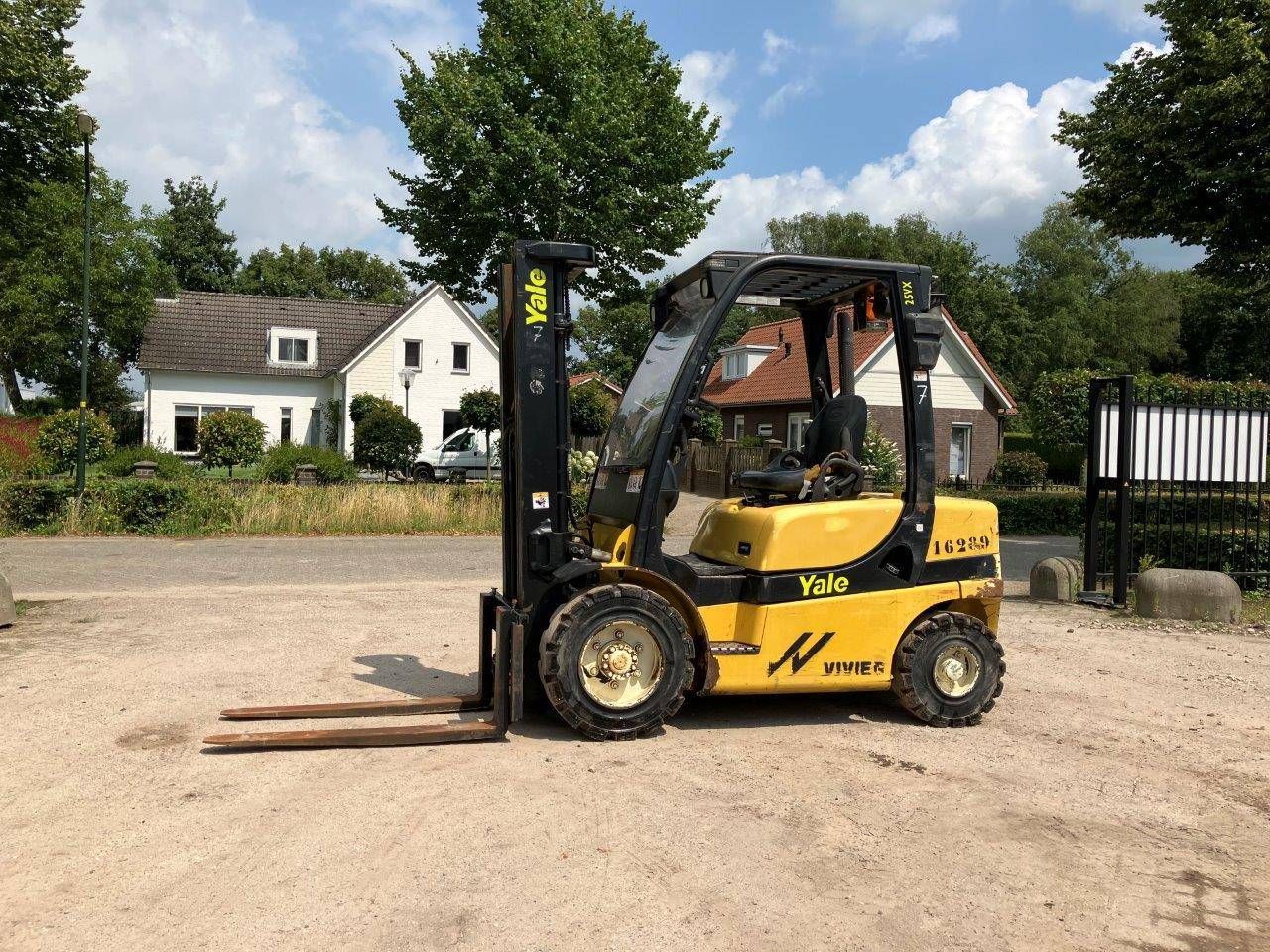Forklift Yale GDP25VX Diesel 2360kg