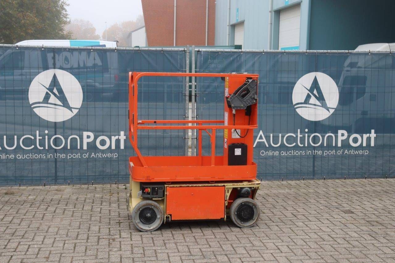 Mast lift JLG 1230ES Electric 5.49m 2012