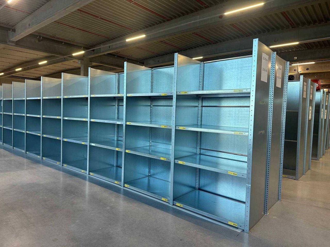 Meta Shelving 10x27