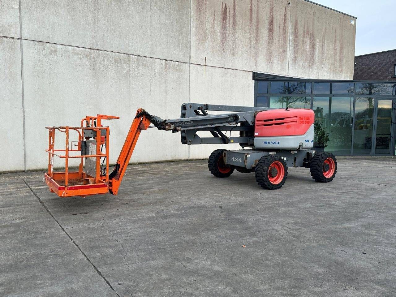 Articulating boom lift Skyjack SJ 51AJ Electric 17.6m