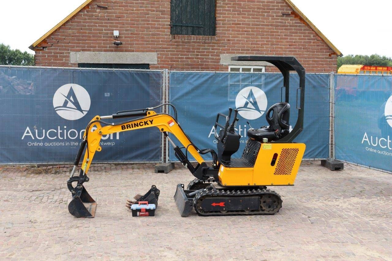 Mini digger Brincky HFT09 Diesel 11.7pk2022