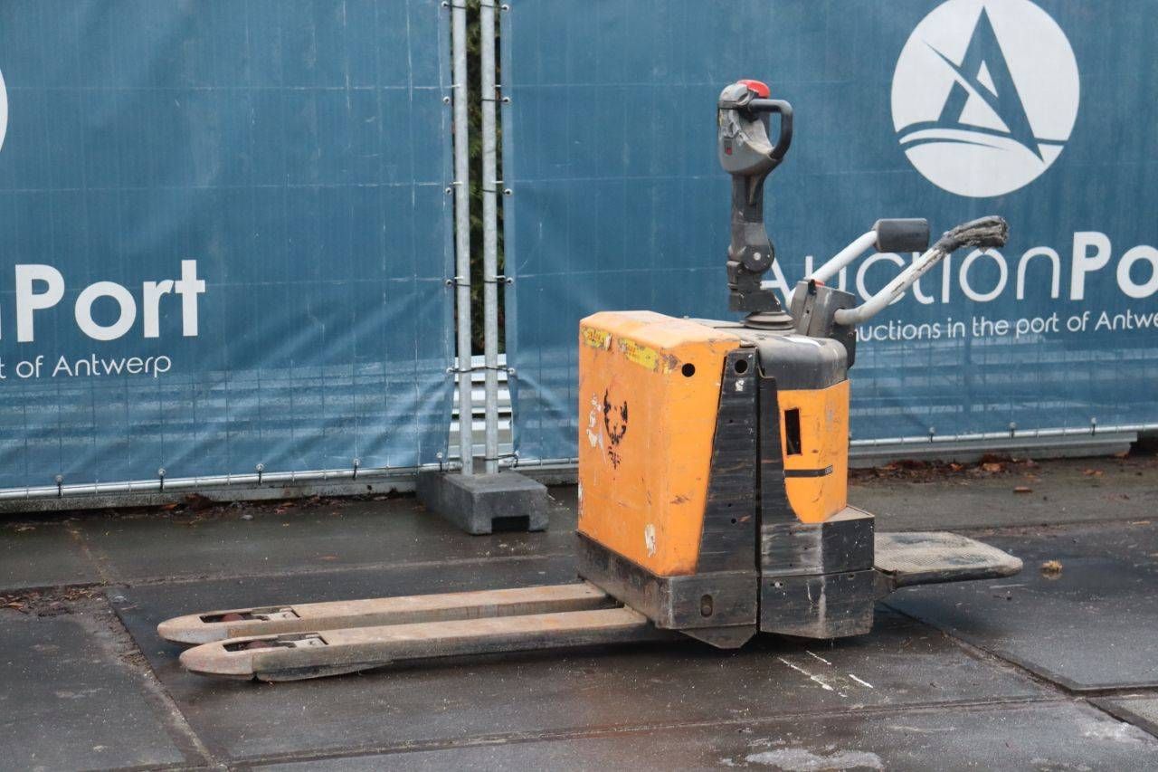 Pallet truck BT LPE200/8 Electric 2000kg 2010