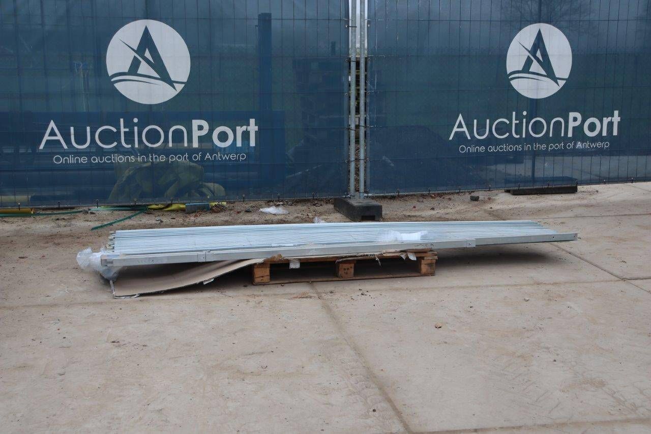 Scissor gate New