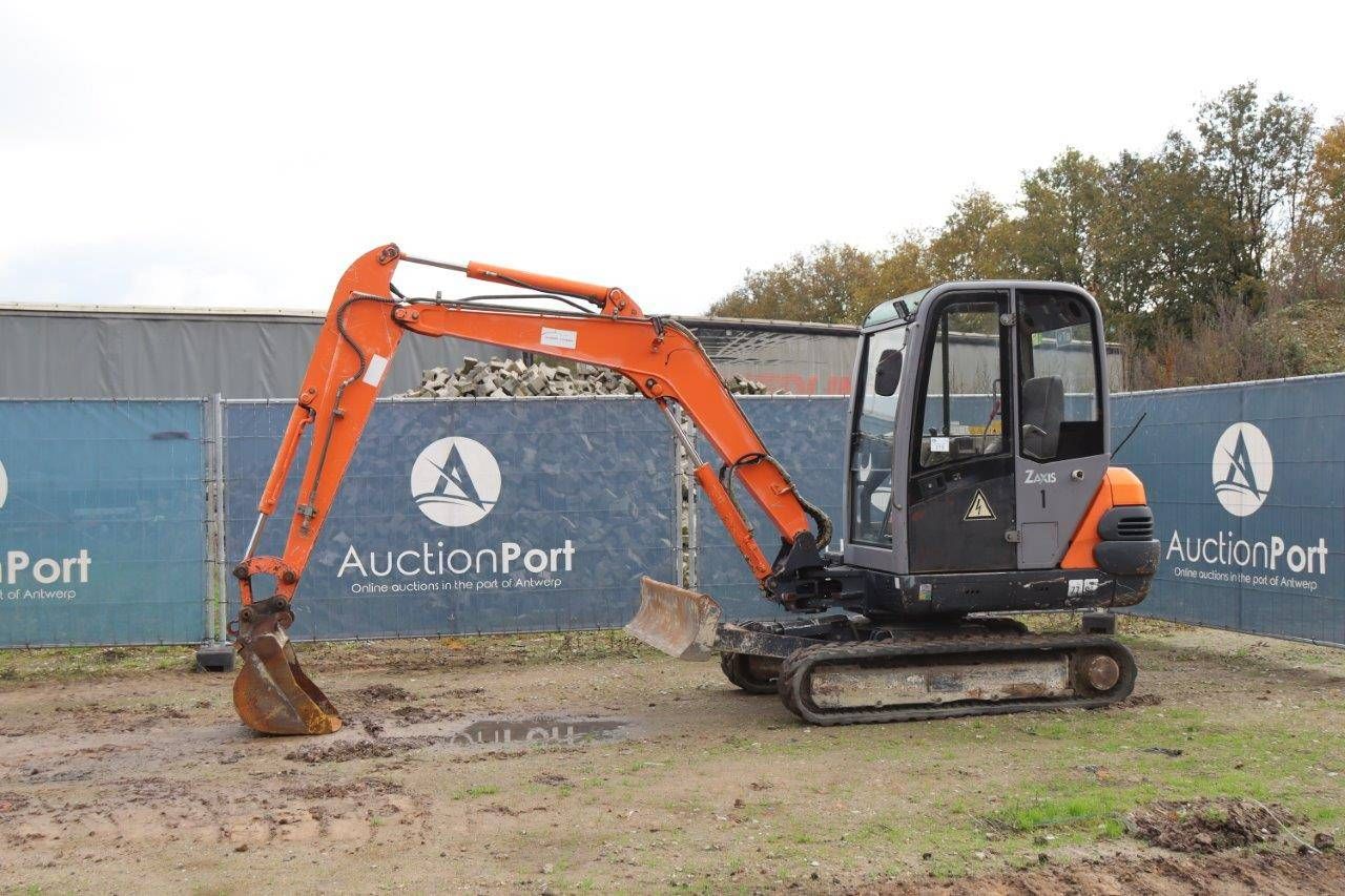 hachi Hitachi ZX35U 29.9HP Open Canopy Mini Excavator - Used 2005