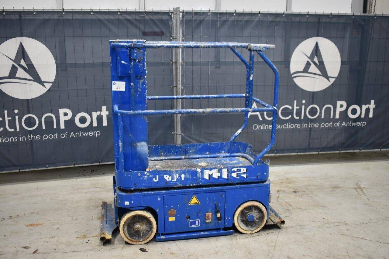 Mast lift UpRight TM12 Electric 3.73m