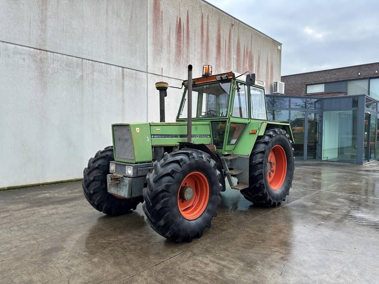 Agricultural tractor Fendt FAVORIT 615LS Diesel 150hp