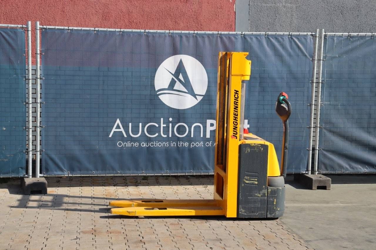 Stacker Jungheinrich EJC 110 Electric 1000kg 2.5m 2009