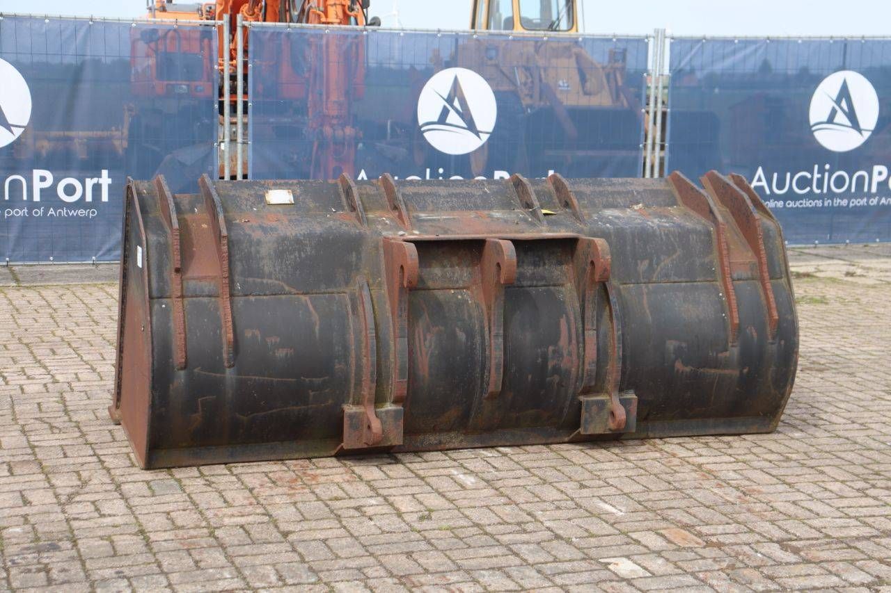 Excavator bucket 150
