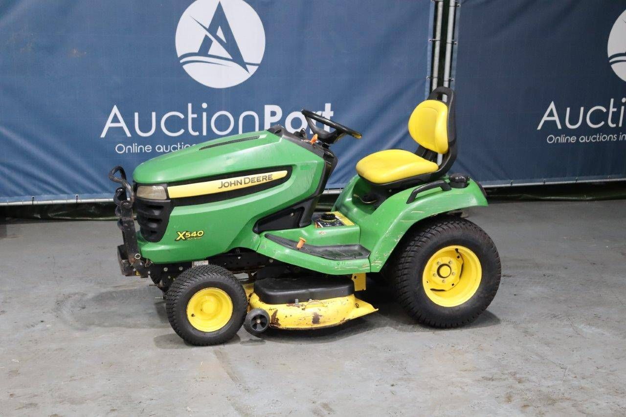 Riding mower John Deere X540 Petrol