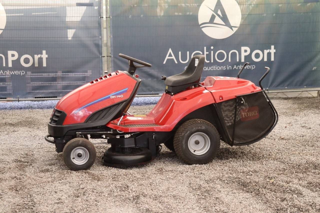 Toro DH 140 Petrol Riding Mower 2011 (Margin)