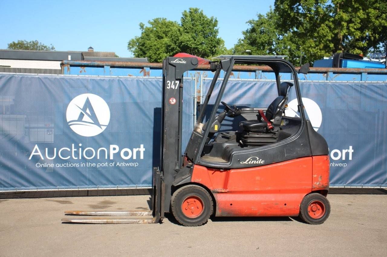 Forklift Linde E30 Electric 3000kg 4.5m 2000