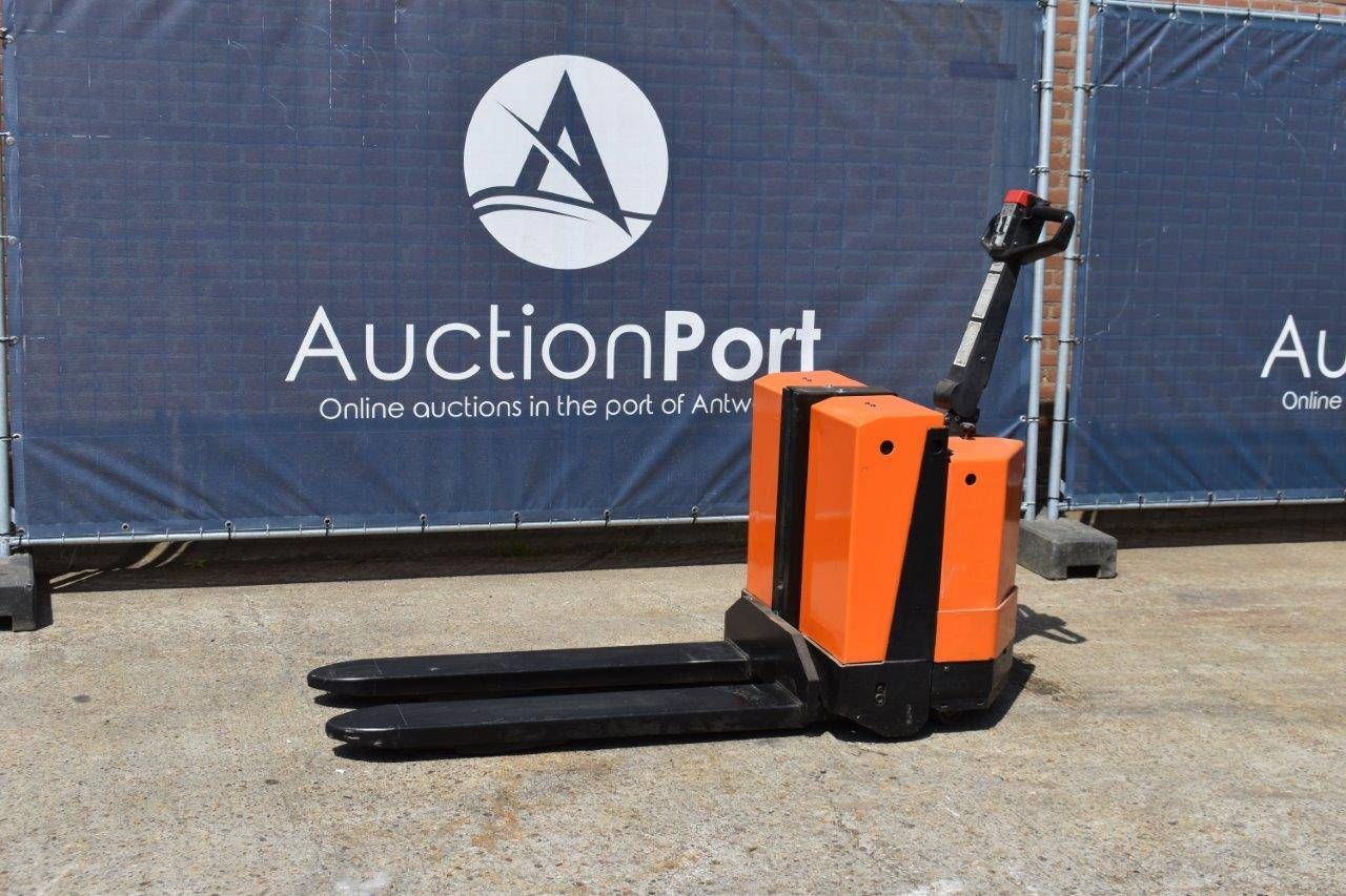 Transpaleta BT PPH 1600 MX Eléctrica 550kg