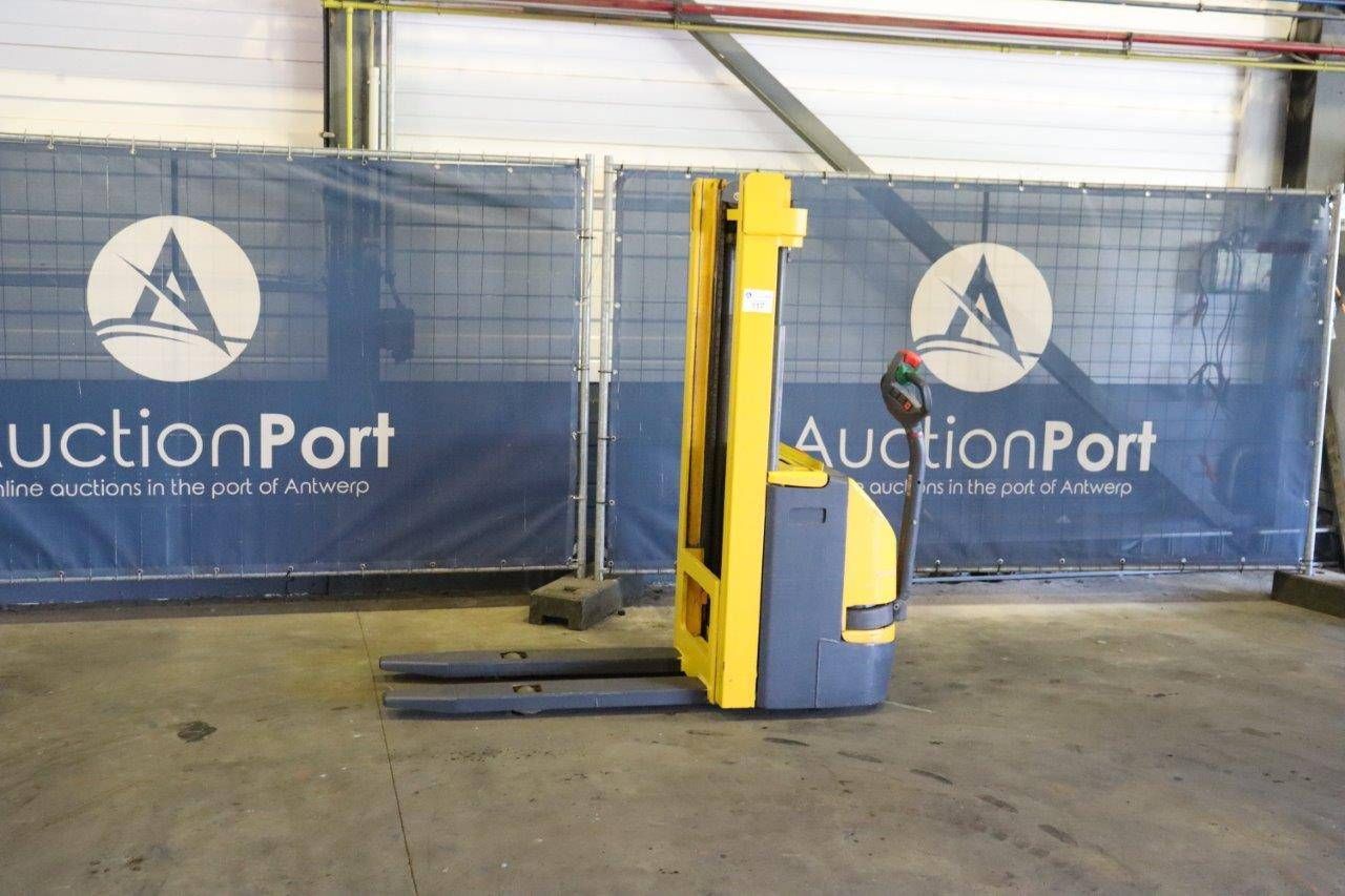 Stacker Jungheinrich Electric