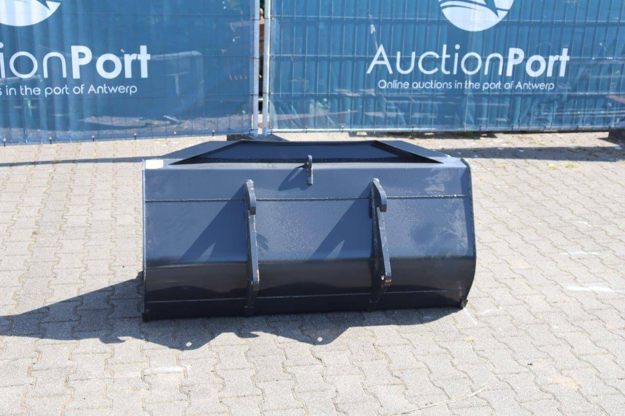Excavator bucket Giant New