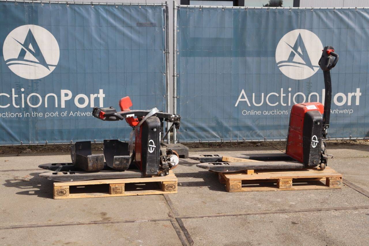 Set of pallet trucks EP Equipment EPL154 Electric 1500kg 2021